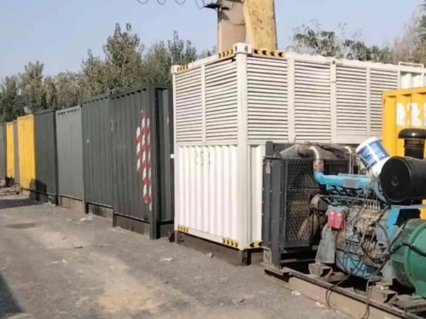 象州200KW柴油发电机机组每小时油耗是多少？